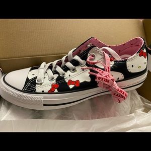 Converse Hello Kitty x Chuck Taylor All Star Canvas Ox 'Black' Black 162947C